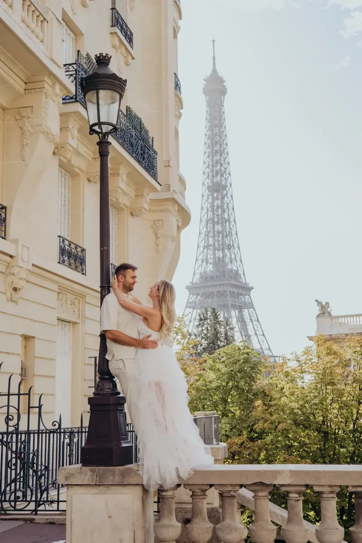 Couple Photoshoot in Paris